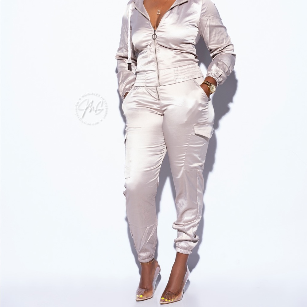 Satin Jogger Set (green, sand and gray)